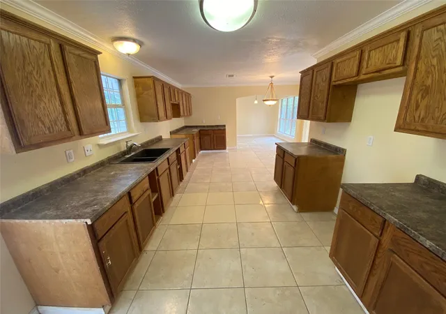 4th image of 1195 Gunter St, Beaumont, TX 77705 | MLS# 65567738