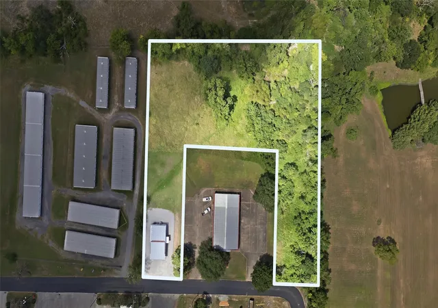 Photo 1 of Land for sale at 810 S State St, Madisonville, TX 77864 | MLS# 70969642 | Listing updated on 2026-08-05