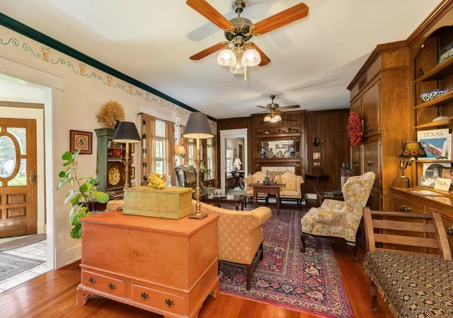 5th image of 406 W Washington St, Brazoria, TX 77422 | MLS# 89041669