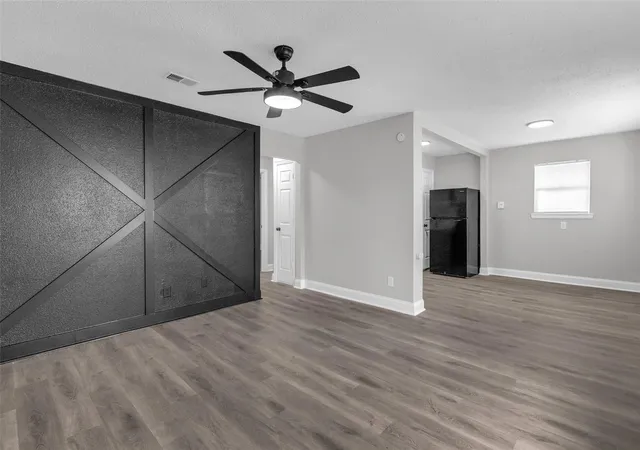 4th image of 3613 Crane St, Houston, TX 77026