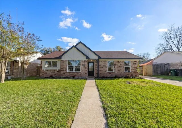 Homes for sale in Houston, TX | 12403 Shannon Hills Dr, Houston, TX 77099 | MLS# 81688659