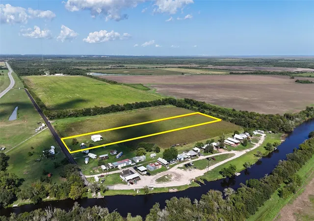 Photo 3 of Land for sale at 11705 Landrum Rd, Santa Fe, TX 77510 | MLS# 18921548 | Listing updated on 2026-06-30