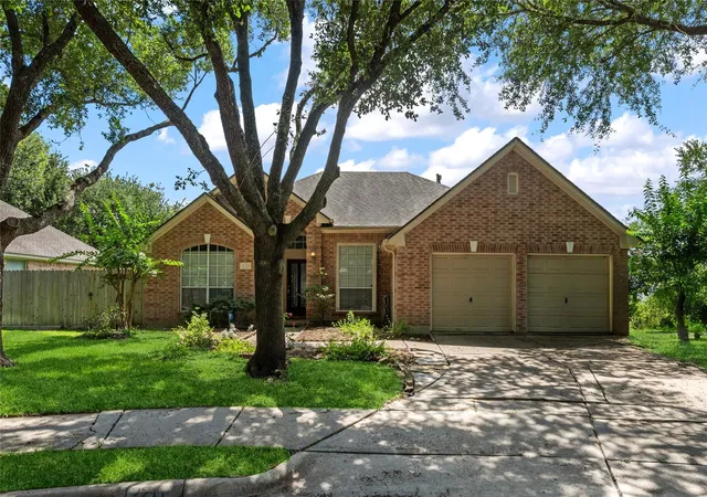 Homes for sale in Stafford, TX | 12211 Oyster Cove Ct, Stafford, TX 77477 | MLS# 71155998