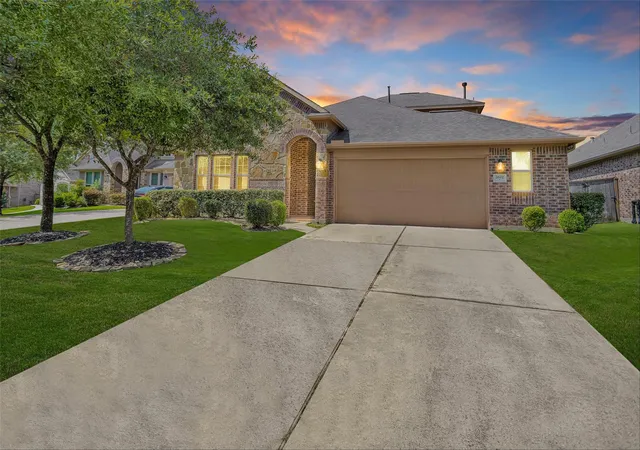 Photo 1 of Single family home for sale at 2602 Tacoma Springs Dr, Conroe, TX 77304 | MLS# 76406406 | Listing updated on 2026-08-24