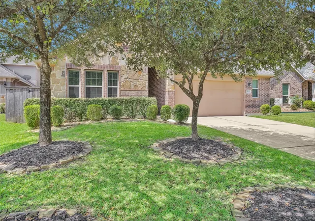 Photo 3 of Single family home for sale at 2602 Tacoma Springs Dr, Conroe, TX 77304 | MLS# 76406406 | Listing updated on 2026-08-24