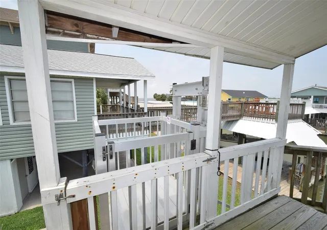 Photo 4 of Single family home for sale at 1358 Boyt Rd N, Port Bolivar, TX 77650 | MLS# 5838192 | Listing updated on 2026-08-01