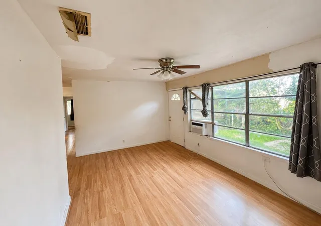 Photo 3 of Sale Pending at 10418 Alta Loma Way, Houston, TX 77075 | MLS# 14996536 | Listing updated on 2026-09-21