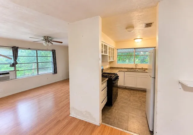Photo 3 of Sale Pending at 10418 Alta Loma Way, Houston, TX 77075 | MLS# 14996536 | Listing updated on 2026-09-21