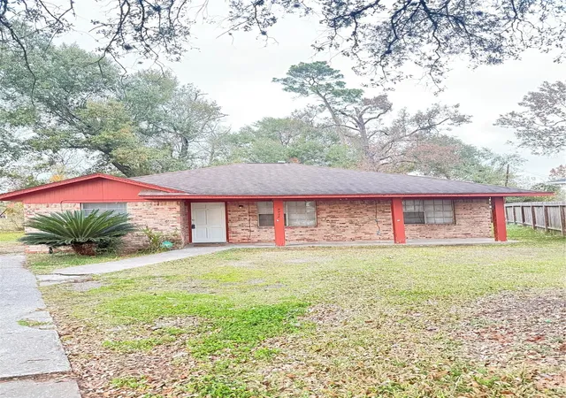17th image of 5926 Shirley Mae Ln, Houston, TX 77091 | MLS# 85661377