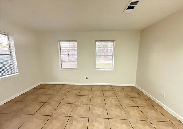 2nd image of 5926 Shirley Mae Ln, Houston, TX 77091 | MLS# 85661377