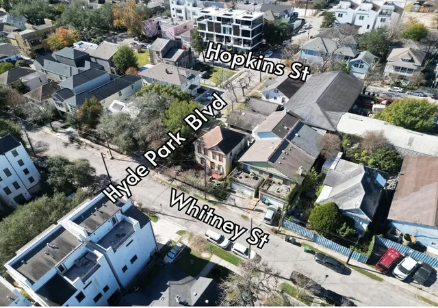 4th image of 2416 Whitney St, Houston, TX 77006 | MLS# 23568614