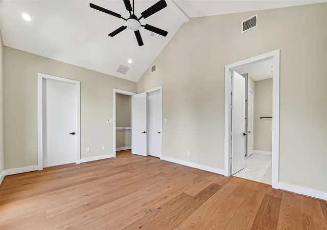 Photo 4 of Single family home for sale at 1425 East 31st St, Houston, TX 77022 | MLS# 59789818 | Listing updated on 2026-10-08