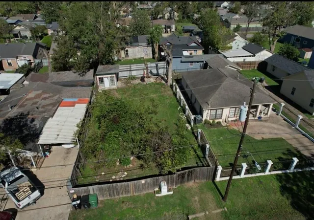 3rd image of 7007 Eagle Pass St, Houston, TX 77020 | MLS# 56497765