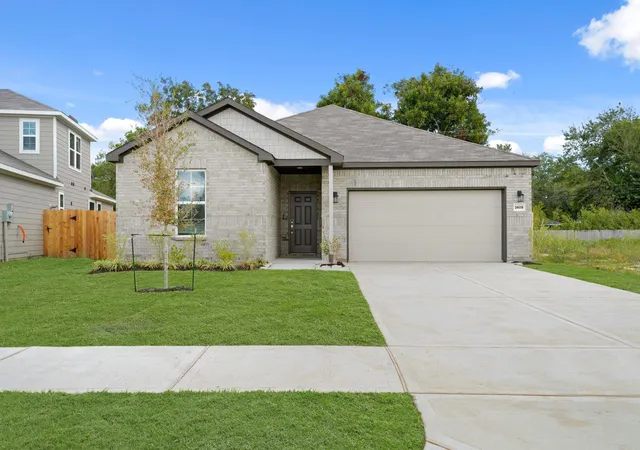 Photo 2 of Single family home for sale at 3609 Crawford St, Bay City, TX 77414 | MLS# 78609559 | Listing updated on 2026-09-20