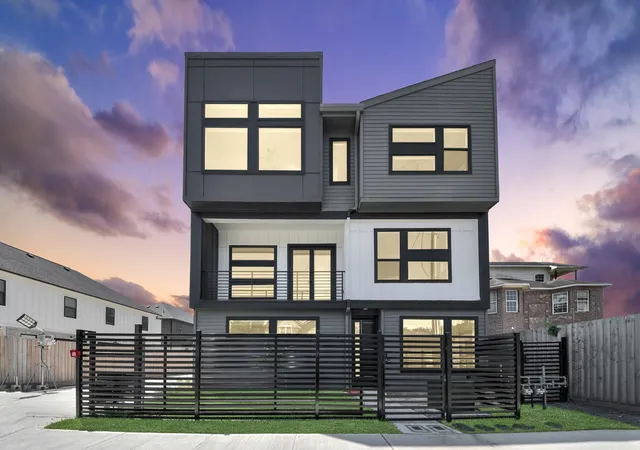 Photo 1 of Single family home for sale at 5030 Mallow St #C, Houston, TX 77033 | MLS# 66282532 | Listing updated on 2026-08-29