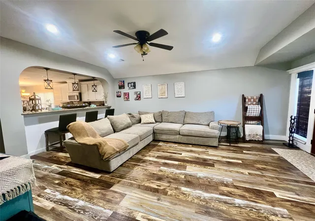 Photo 3 of Single family home for sale at 13901 Hydra Ct, Willis, TX 77318 | MLS# 60237417 | Listing updated on 2026-09-11