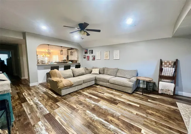 Photo 4 of Single family home for sale at 13901 Hydra Ct, Willis, TX 77318 | MLS# 60237417 | Listing updated on 2026-09-11