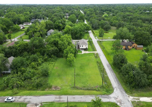 3rd image of 6713 Lewis Rd, Hitchcock, TX 77563 | MLS# 18305002