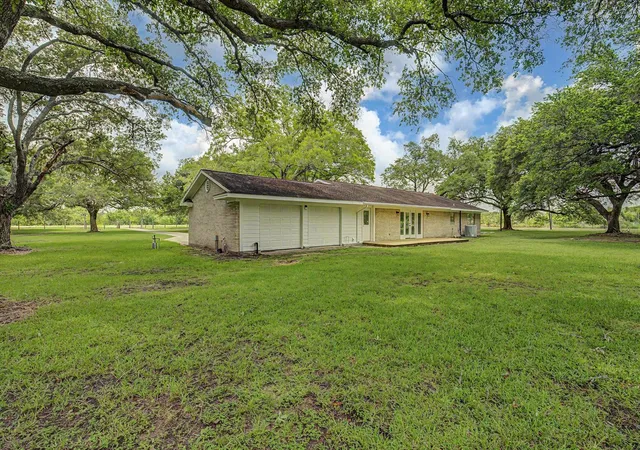 4th image of 6907 Fm-2403, Alvin, TX 77511 | MLS# 51571479