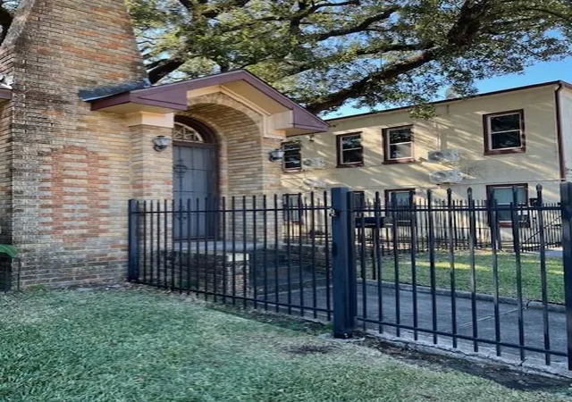 1st image of 4442 Leeland St, Houston, TX 77023 | MLS# 74891781