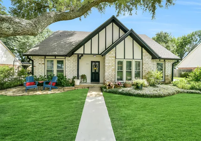 2nd image of 2531 Sugar Mill Dr, Sugar Land, TX 77479 | MLS# 17466974