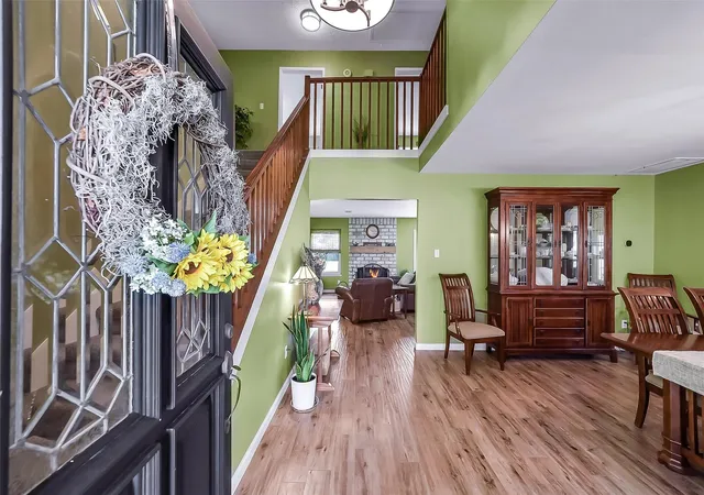 3rd image of 2531 Sugar Mill Dr, Sugar Land, TX 77479 | MLS# 17466974