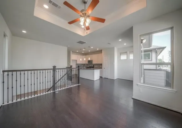 5th image of 8620 Hollyoaks Creek Ln, Houston, TX 77063 | MLS# 55292757