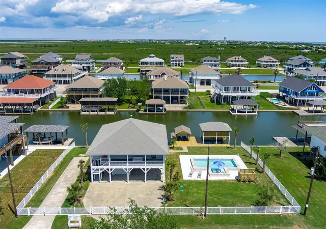 Photo 1 of Single family home for sale at 1140 Waterways Dr, Port Bolivar, TX 77650 | MLS# 19716288 | Listing updated on 2026-03-26