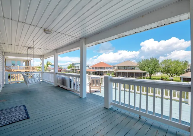 Photo 3 of Single family home for sale at 1140 Waterways Dr, Port Bolivar, TX 77650 | MLS# 19716288 | Listing updated on 2026-03-26