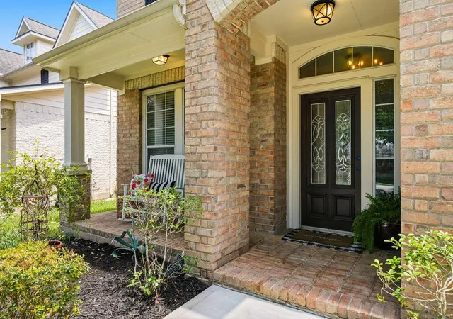 Photo 3 of Single family home for sale at 8815 Wenona Walk, Missouri City, TX 77459 | MLS# 76530018 | Listing updated on 2026-08-20