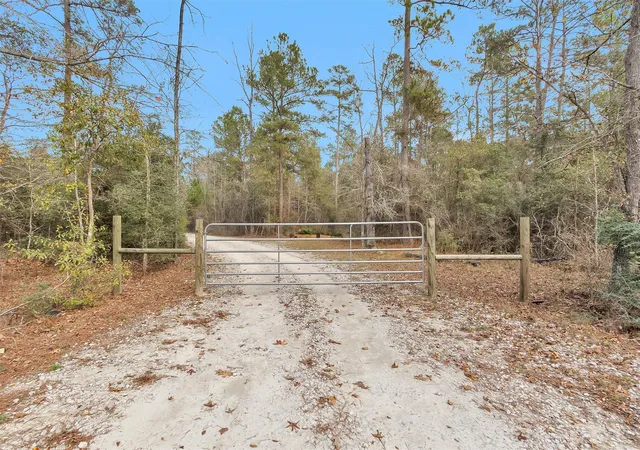 Photo 2 of Land for sale at 215 Fm 2929 Rd, Huntsville, TX 77340 | MLS# 95650383 | Listing updated on 2026-07-19