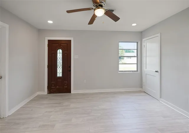 Photo 3 of Single family home for sale at 1722 Caspersen Dr, Houston, TX 77029 | MLS# 90103726 | Listing updated on 2026-09-18