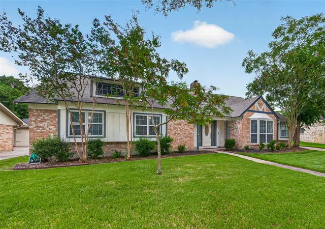3rd image of 25506 Many Oak Dr, Spring, TX 77380 | MLS# 49836122