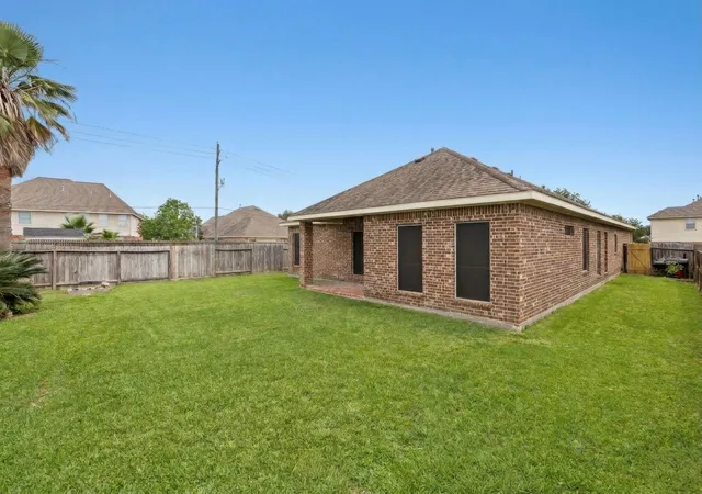 34th image of 8227 Shady Grv, Baytown, TX 77523 | MLS# 85230356