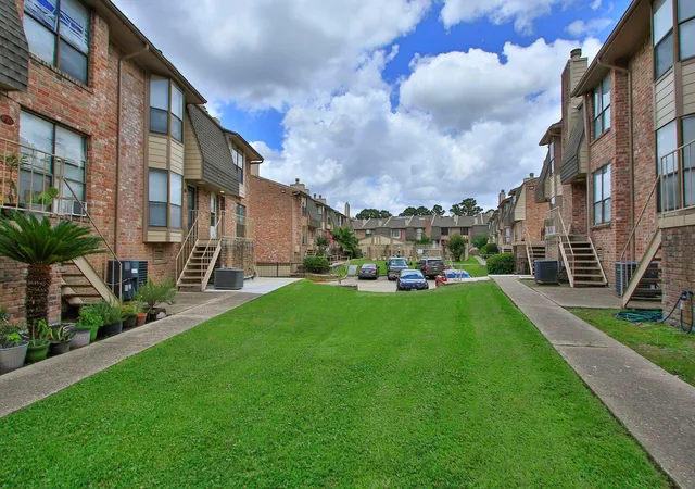 image of 2119Th Pl Rebecca Ln, Houston, TX 77090