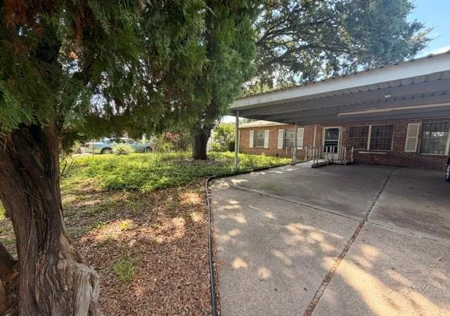 Photo 1 of Sale Pending at 5310 Westover St, Houston, TX 77033 | MLS# 40071774 | Listing updated on 2026-09-18