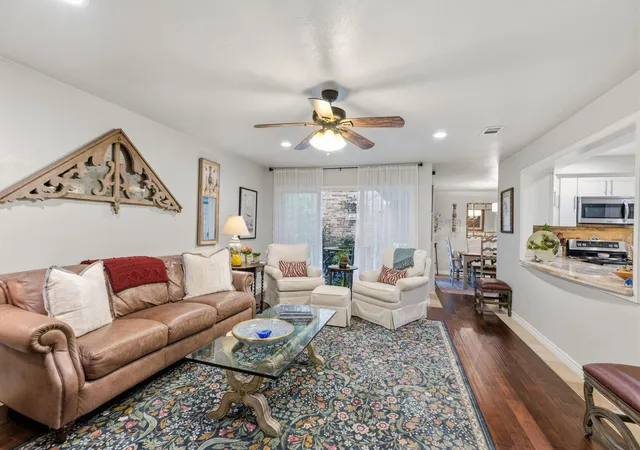1st image of 640 S Ripple Creek Dr #640, Houston, TX 77057 | MLS# 26115276
