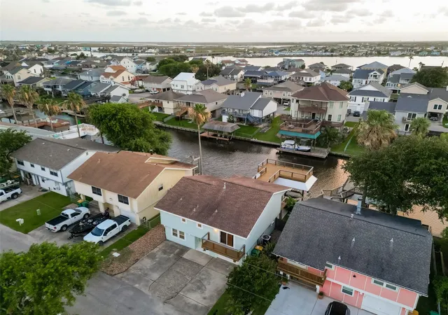 5th image of 4 N Sandpiper St, La Marque, TX 77568 | MLS# 53801217