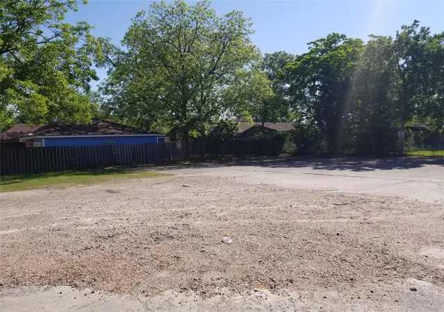 Photo 3 of Land for sale at 0 Canal, Houston, TX 77011 | MLS# 14431437 | Listing updated on 2026-01-23