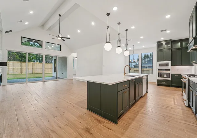 Photo 3 of Single family home for sale at 13091 Whitewater Way, Conroe, TX 77302 | MLS# 60598555 | Listing updated on 2026-09-03
