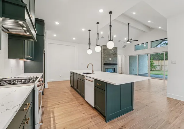 Photo 4 of Single family home for sale at 13091 Whitewater Way, Conroe, TX 77302 | MLS# 60598555 | Listing updated on 2026-09-03