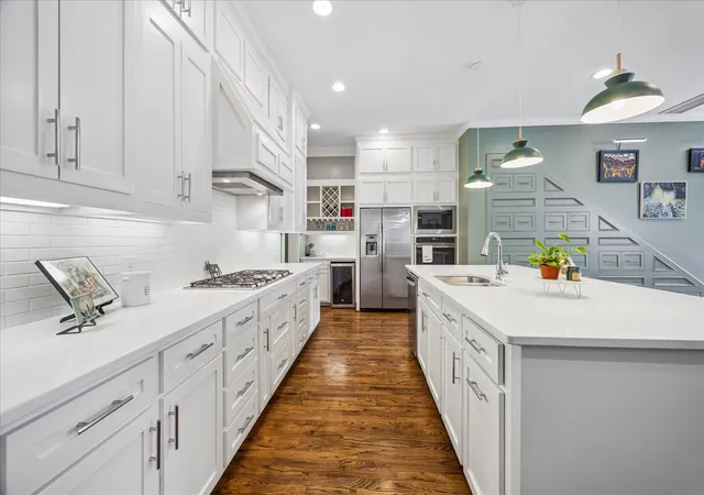 Photo 3 of Single family home for sale at 924 Alexander St, Houston, TX 77008 | MLS# 83058422 | Listing updated on 2026-09-20