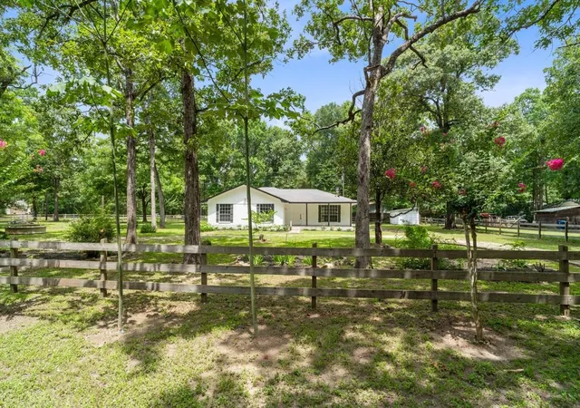Photo 3 of Sale Pending at 13400 Nicholson Rd, Conroe, TX 77303 | MLS# 68212500 | Listing updated on 2026-08-11