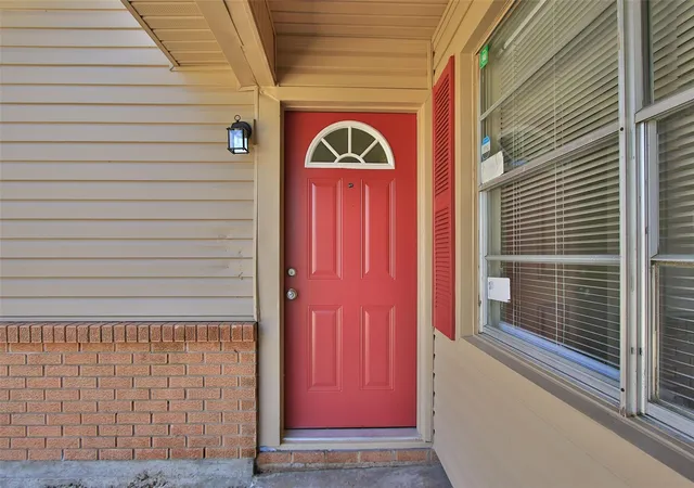 Photo 4 of Sale Pending at 6326 Guadalupe St, Houston, TX 77016 | MLS# 87329179 | Listing updated on 2026-08-26