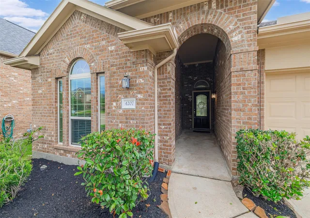 2nd image of 4207 Astoria Manor Ln, Fulshear, TX 77441 | MLS# 13006755