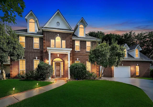 Photo 2 of Single family home for sale at 18834 Forest Elms Dr, Spring, TX 77388 | MLS# 34602882 | Listing updated on 2026-07-16