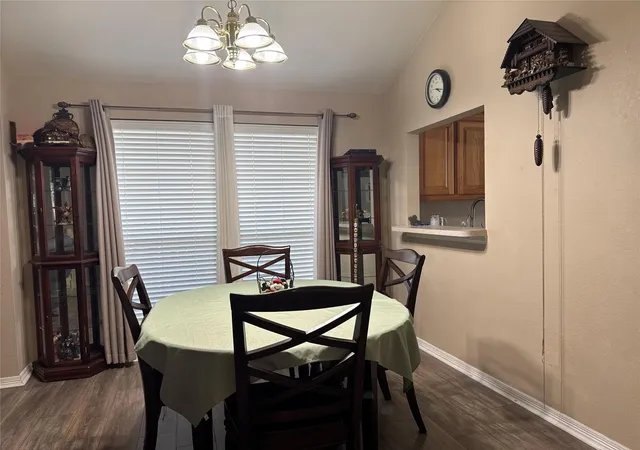 5th image of 5427 Chasewood Dr, Bacliff, TX 77518 | MLS# 81877503