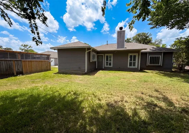 Photo 4 of Sale Pending at 7934 Round Rock Dr, Houston, TX 77049 | MLS# 63685008 | Listing updated on 2026-09-18