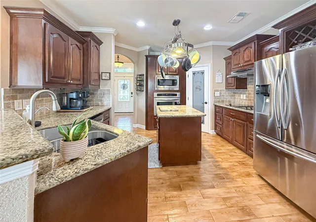 3rd image of 807 Mill Rd, Angleton, TX 77515 | MLS# 43336889