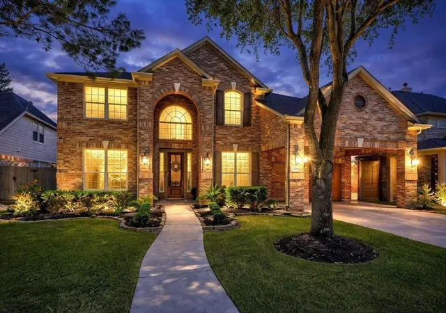Photo 4 of Sale Pending at 27607 Macklind Ridge Ln, Katy, TX 77494 | MLS# 49403086 | Listing updated on 2026-09-13